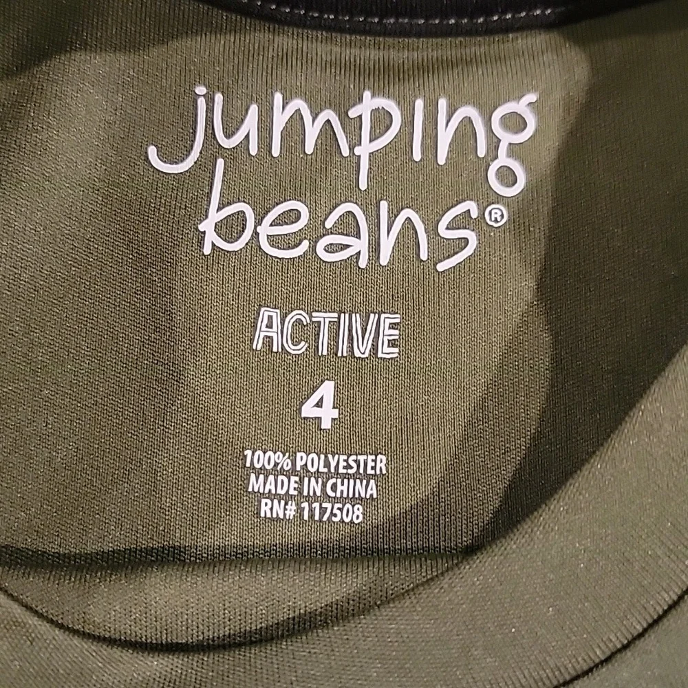 (J14) Minecraft jumping beans active shirt size 4